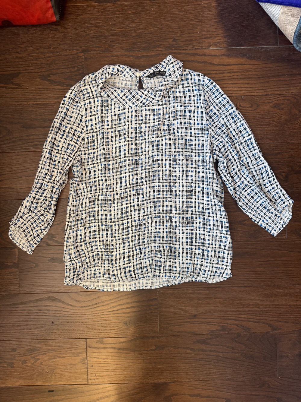 Zara White and Navy Plaid Long-Sleeve Top